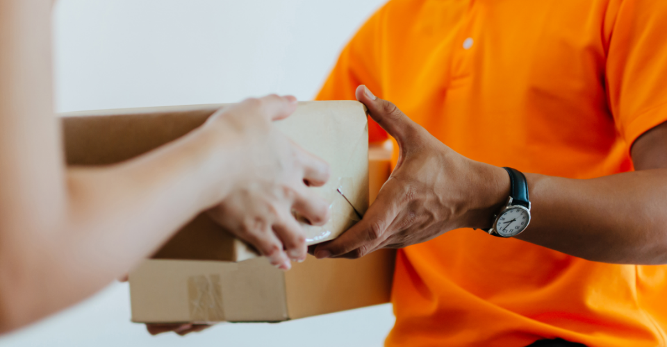 ON THE MOVE: WHY TRANSIT INSURANCE IS CRUCIAL DURING BLACK FRIDAY