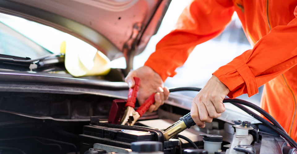 HOW TO JUMP-START YOUR CAR LIKE A PRO